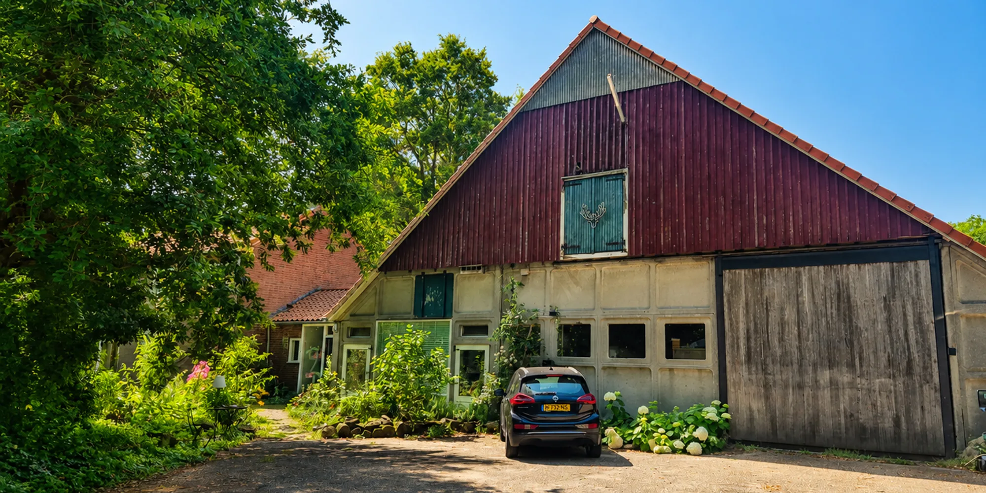 Voorbeeld van de werkplaats en loods in Creil, ter illustratie